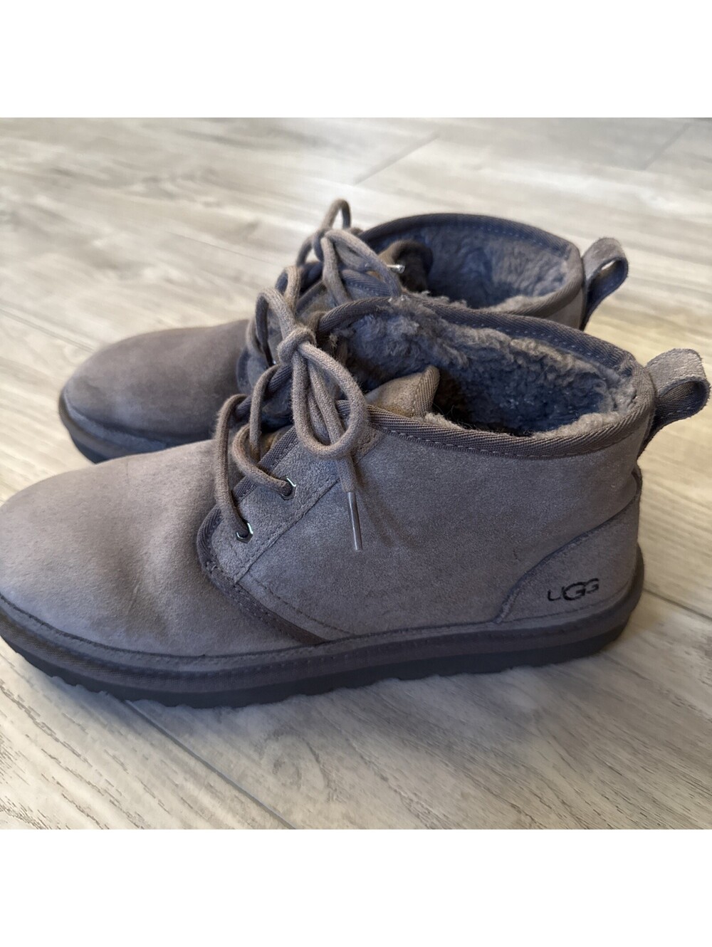 New UGG Men's Neumel Boots Gray Charcoal Suede Lace Up Chukka Shoes Size 10